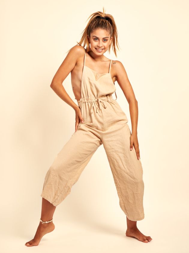 Aroa Alcalá in Jumper by Kenneth Svendlund