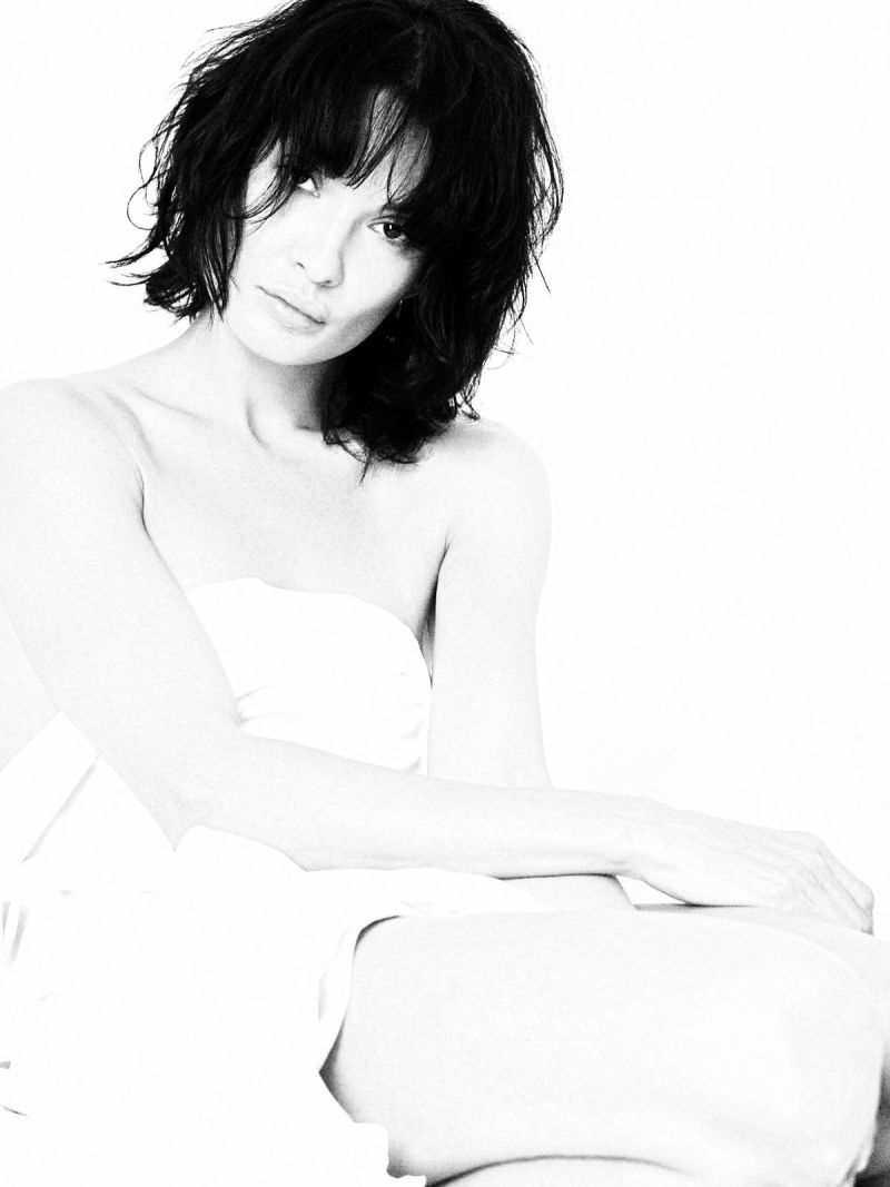 Lilinda in White Morning by Kenneth Svendlund