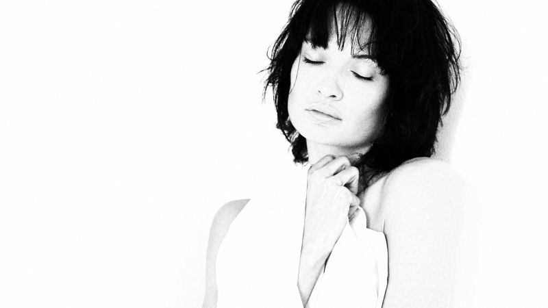 Lilinda in White Morning by Kenneth Svendlund