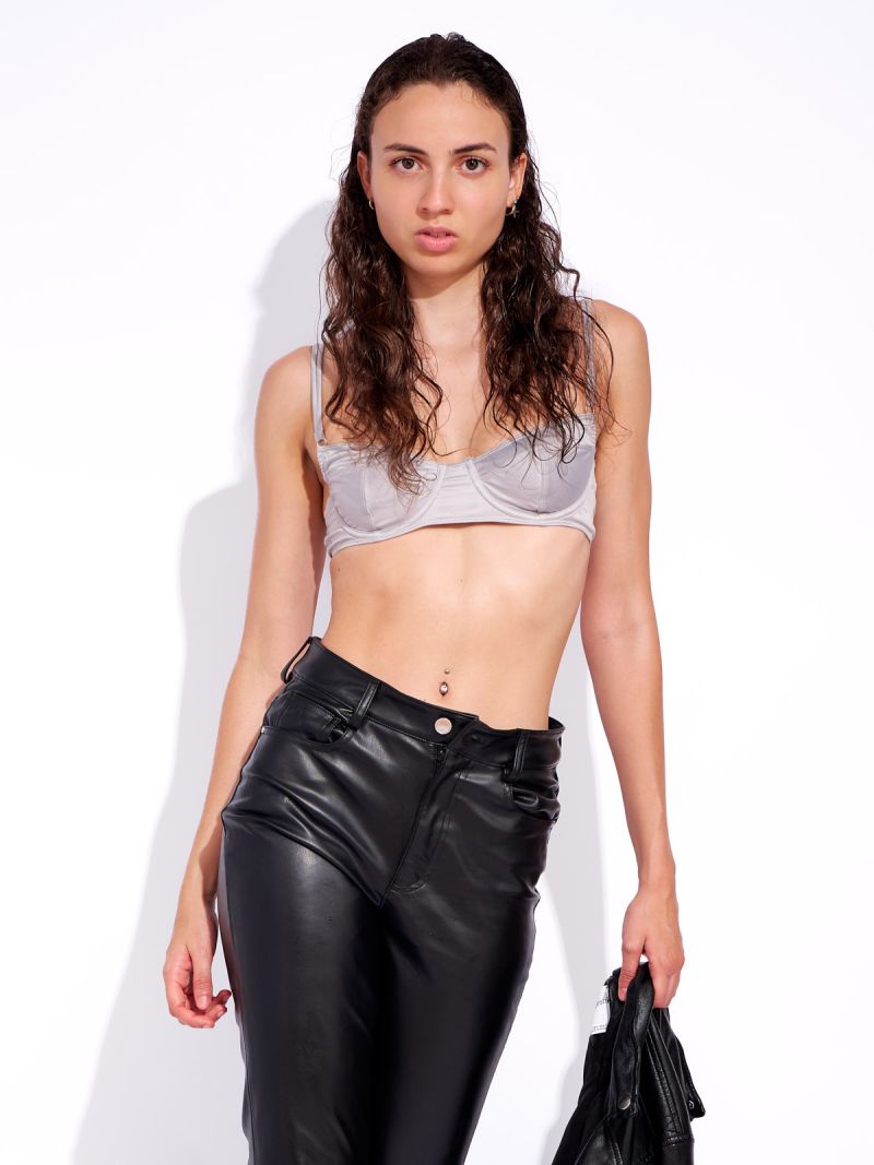 Romi Aless in Leather by Kenneth Svendlund