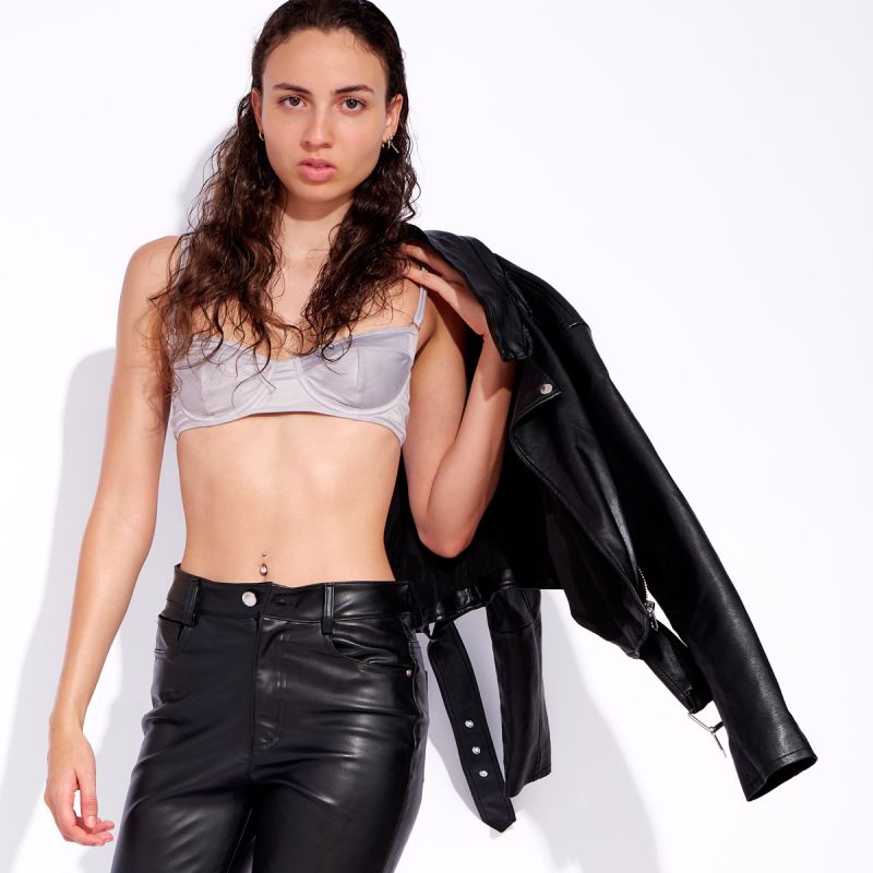 Romi Aless in Leather by Kenneth Svendlund